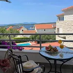 Room Mrcela With Big Balcony And Sea View